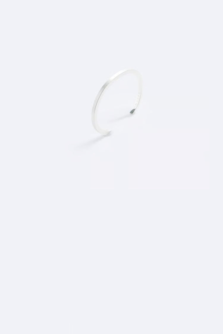 سوار معدني صلب 